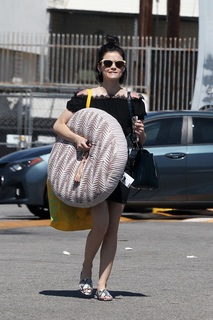 Lucy Hale feet photo thumbnail