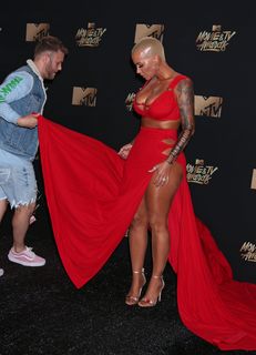 Amber Rose feet photo thumbnail