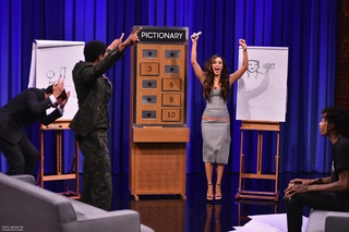 Megan Fox feet photo thumbnail