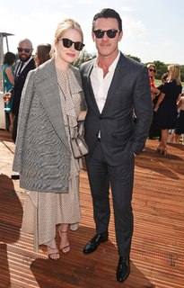 Emma Stone feet photo thumbnail