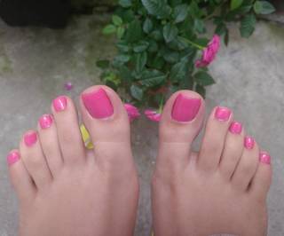 Isa Pes feet photo thumbnail
