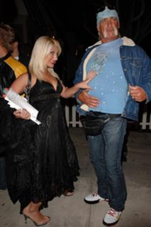 Brooke Hogan feet photo thumbnail
