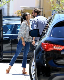 Jordana Brewster feet photo thumbnail
