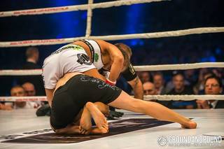 Karolina Kowalkiewicz feet photo thumbnail