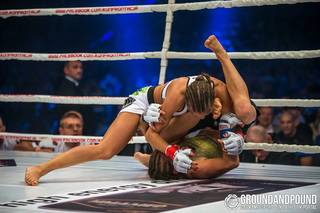 Karolina Kowalkiewicz feet photo thumbnail