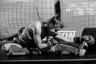 Karolina Kowalkiewicz feet photo thumbnail