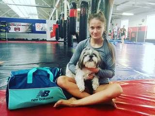 Karolina Kowalkiewicz feet photo thumbnail