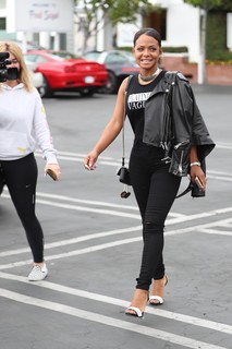 Christina Milian feet photo thumbnail