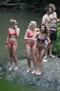 Audrina Patridge feet photo thumbnail