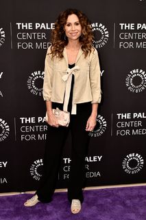 Minnie Driver feet photo thumbnail