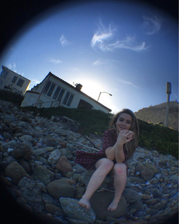 Sabrina Carpenter feet photo 2