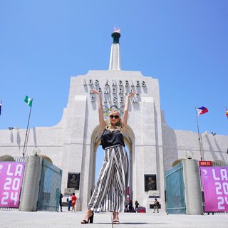 Nastia Liukin feet photo thumbnail