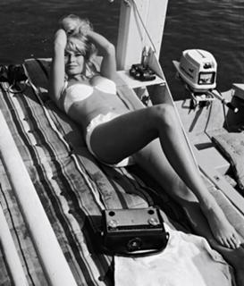 Brigitte Bardot feet photo thumbnail