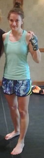 Karolina Kowalkiewicz feet photo thumbnail