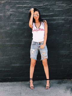 Victoria Justice feet photo thumbnail