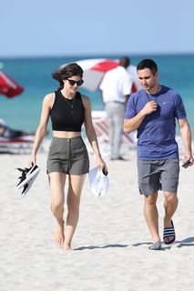 Alexandra Daddario feet photo thumbnail