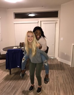 Simone Biles feet photo thumbnail