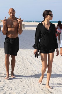 Adriana Lima feet photo thumbnail