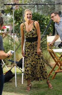 Kelly Rohrbach feet photo thumbnail