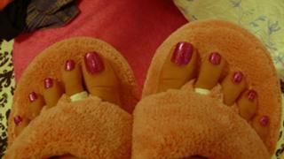 Angelababy feet photo thumbnail