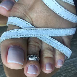 Karin Klemp feet photo thumbnail