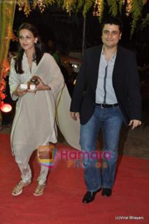 Sonali Bendre feet photo thumbnail