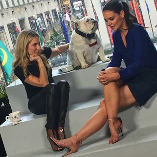 Katie Holmes feet photo thumbnail