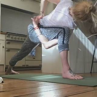 Fearne Cotton feet photo thumbnail