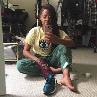 Christina Milian feet photo thumbnail