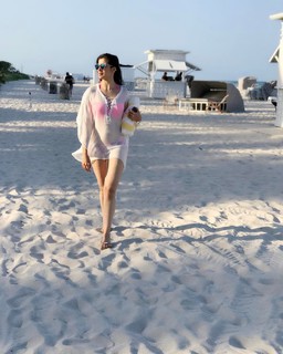 Raai Laxmi feet photo thumbnail
