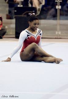 Simone Biles feet photo thumbnail