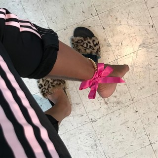 Karrueche Tran feet photo thumbnail