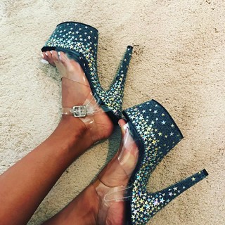 Karrueche Tran feet photo thumbnail