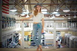 Chiara Ferragni feet photo thumbnail