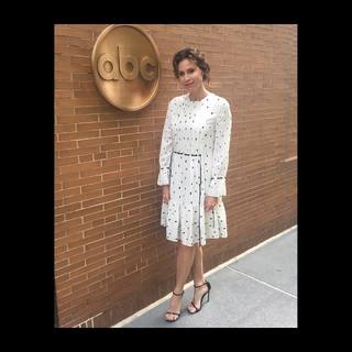 Minnie Driver feet photo thumbnail