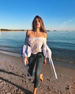 Xenia Tchoumitcheva feet photo thumbnail