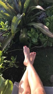 Chiara Ferragni feet photo thumbnail