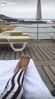 Vida Guerra feet photo thumbnail