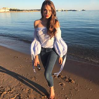 Xenia Tchoumitcheva feet photo thumbnail