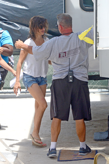 Penélope Cruz feet photo thumbnail