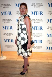 Debra Messing feet photo thumbnail