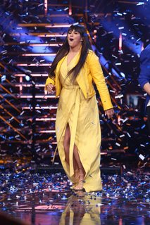 Ewa Farna feet photo thumbnail
