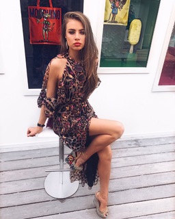 Xenia Tchoumitcheva feet photo thumbnail