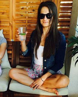 Karolina Kowalkiewicz feet photo thumbnail