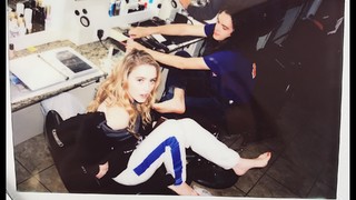 Kathryn Newton feet photo thumbnail