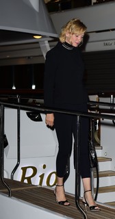 Uma Thurman feet photo thumbnail