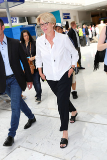 Emma Thompson feet photo thumbnail