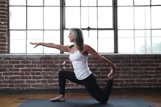 Denise Austin feet photo thumbnail