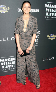 Emmanuelle Chriqui feet photo thumbnail
