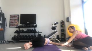 Katy Perry feet photo thumbnail